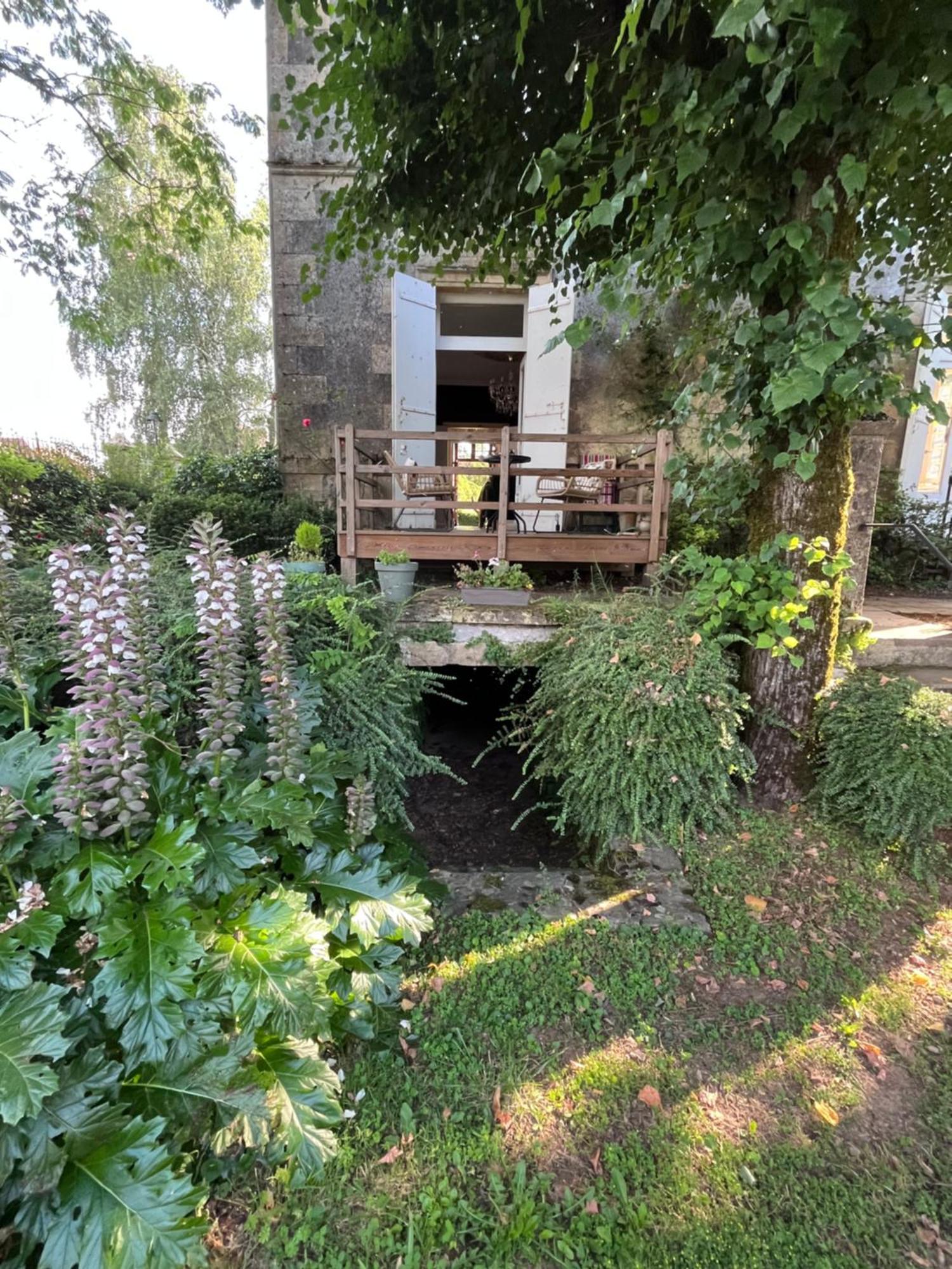 Maison De Mags & Mags Panzió Lanouaille Kültér fotó